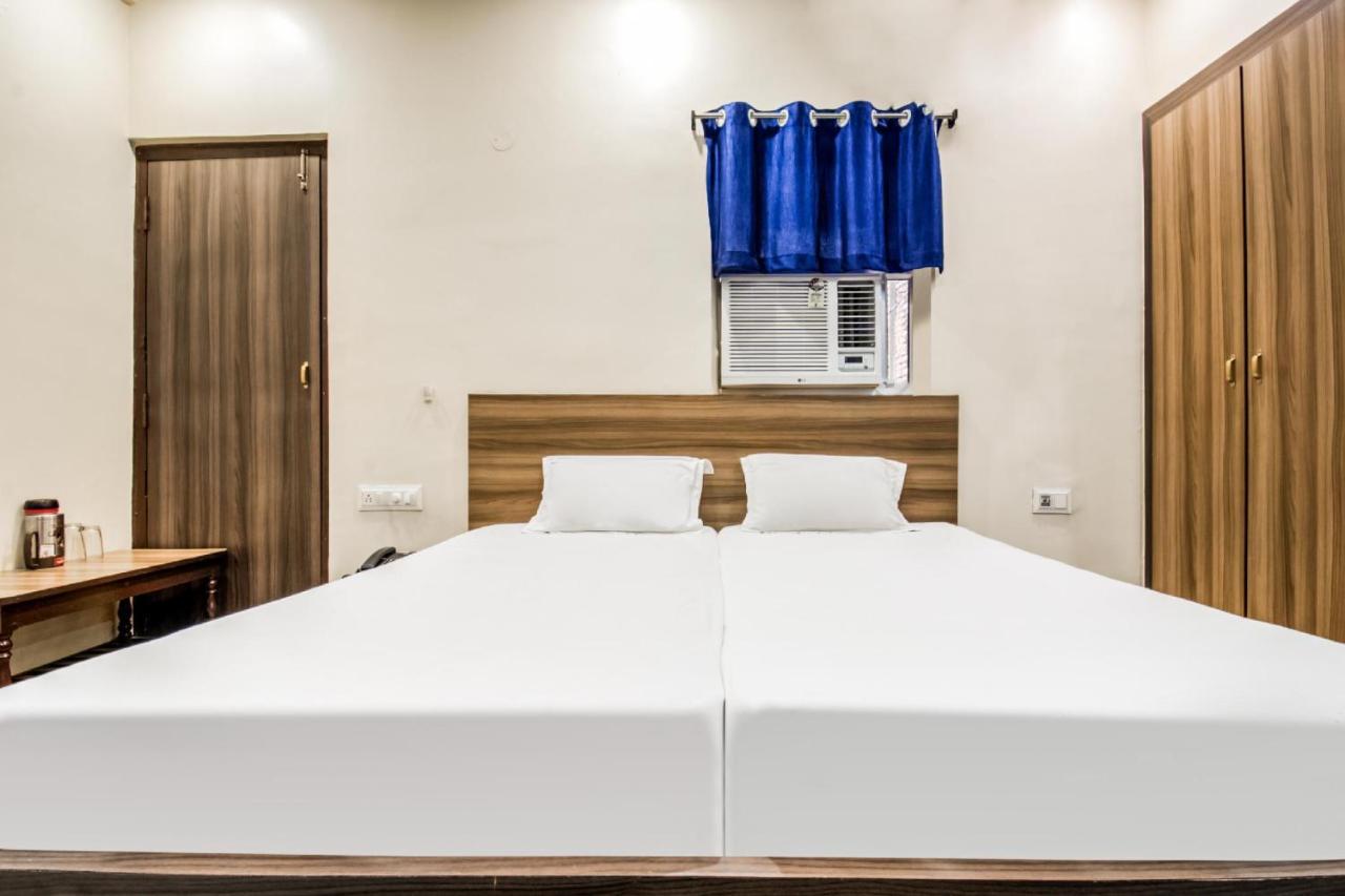Hotel Vivek Патна Екстериор снимка