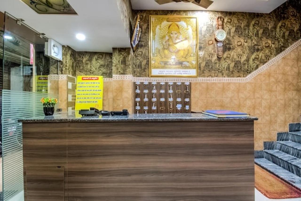 Hotel Vivek Патна Екстериор снимка
