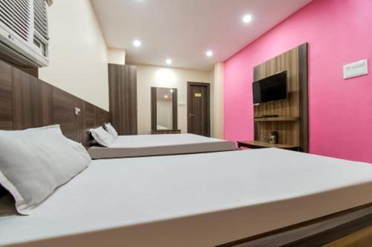 Hotel Vivek Патна Екстериор снимка